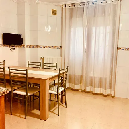 Alfaraz Apartment