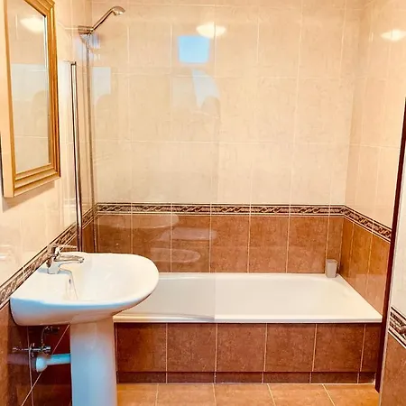 Alfaraz Apartment